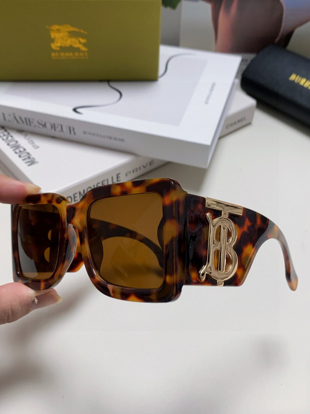 Burberry Oversized Brown Lens Sunglasses for Men & Women - 432437 - detail image 7
