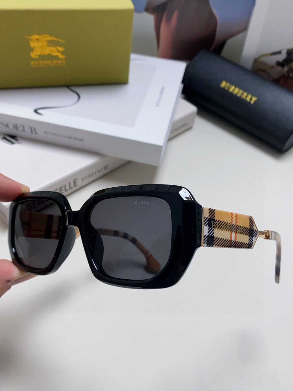Burberry Rectangular Black Lens Sunglasses for Men & Women - 449606 - detail image 5