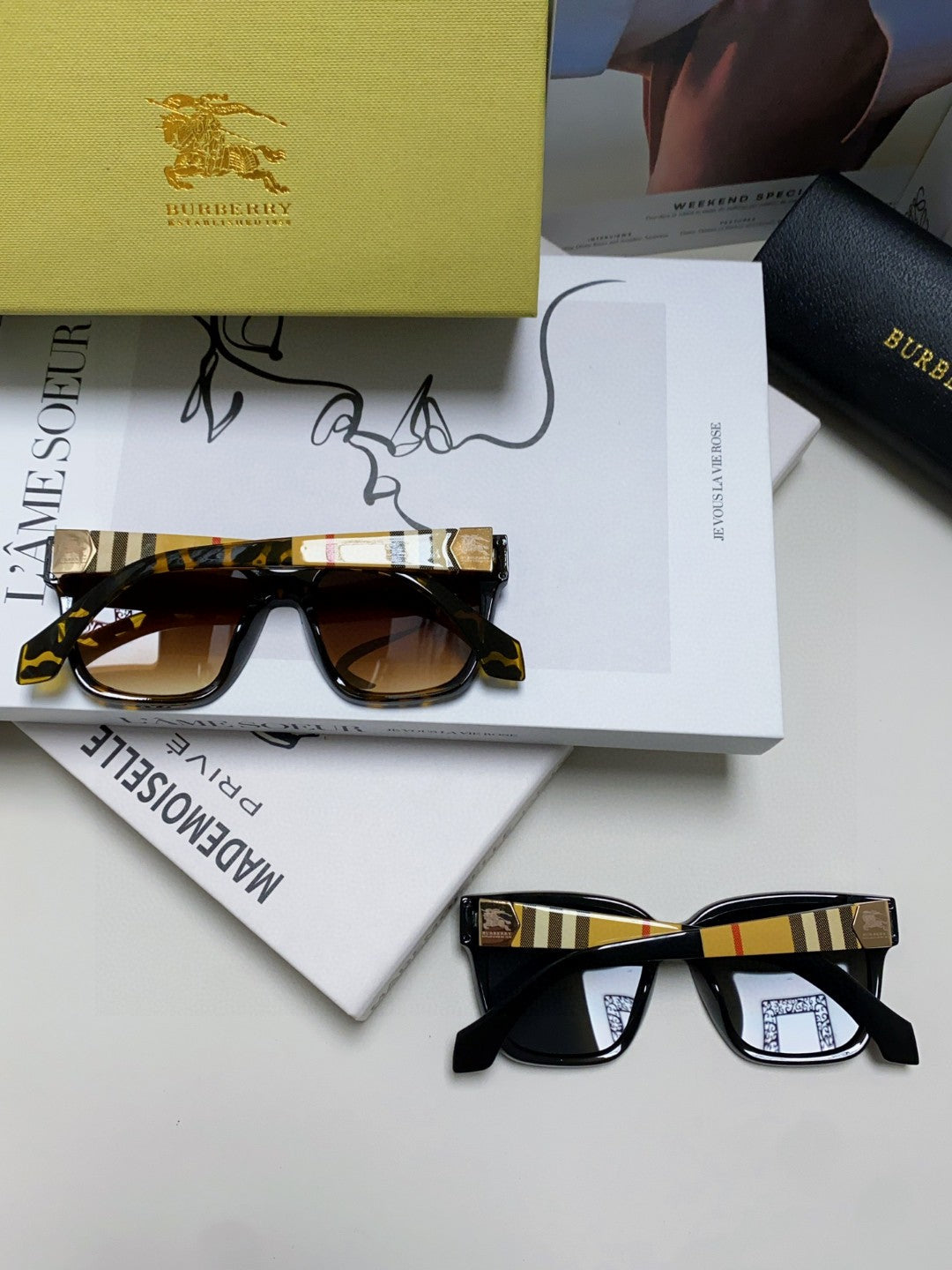 Burberry Polarized Fashion Blue Lens Sunglasses for Men & Women - detail image 8
