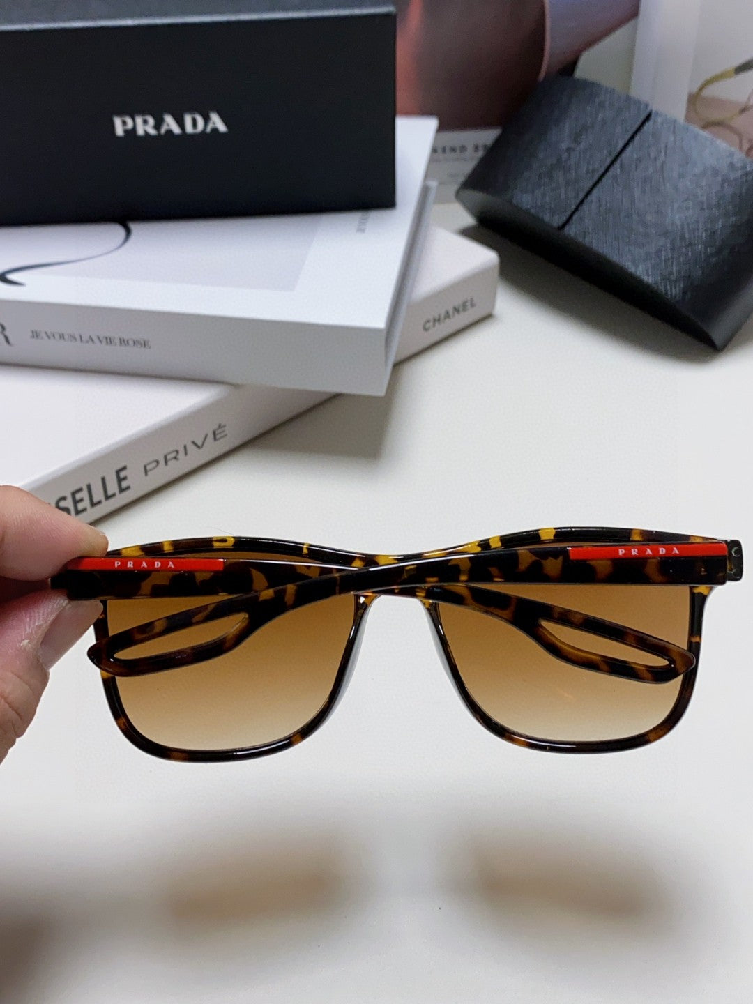Prada Polarized Fashion Brown Lens Sunglasses for Men & Women - 415708 - detail image 4