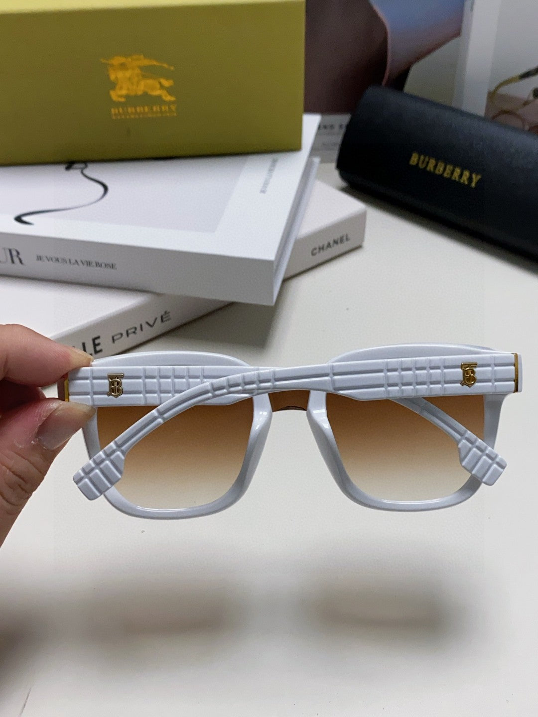 Burberry BE5446 Fashion Brown Lens Sunglasses for Men & Women - 399094 - detail image 4