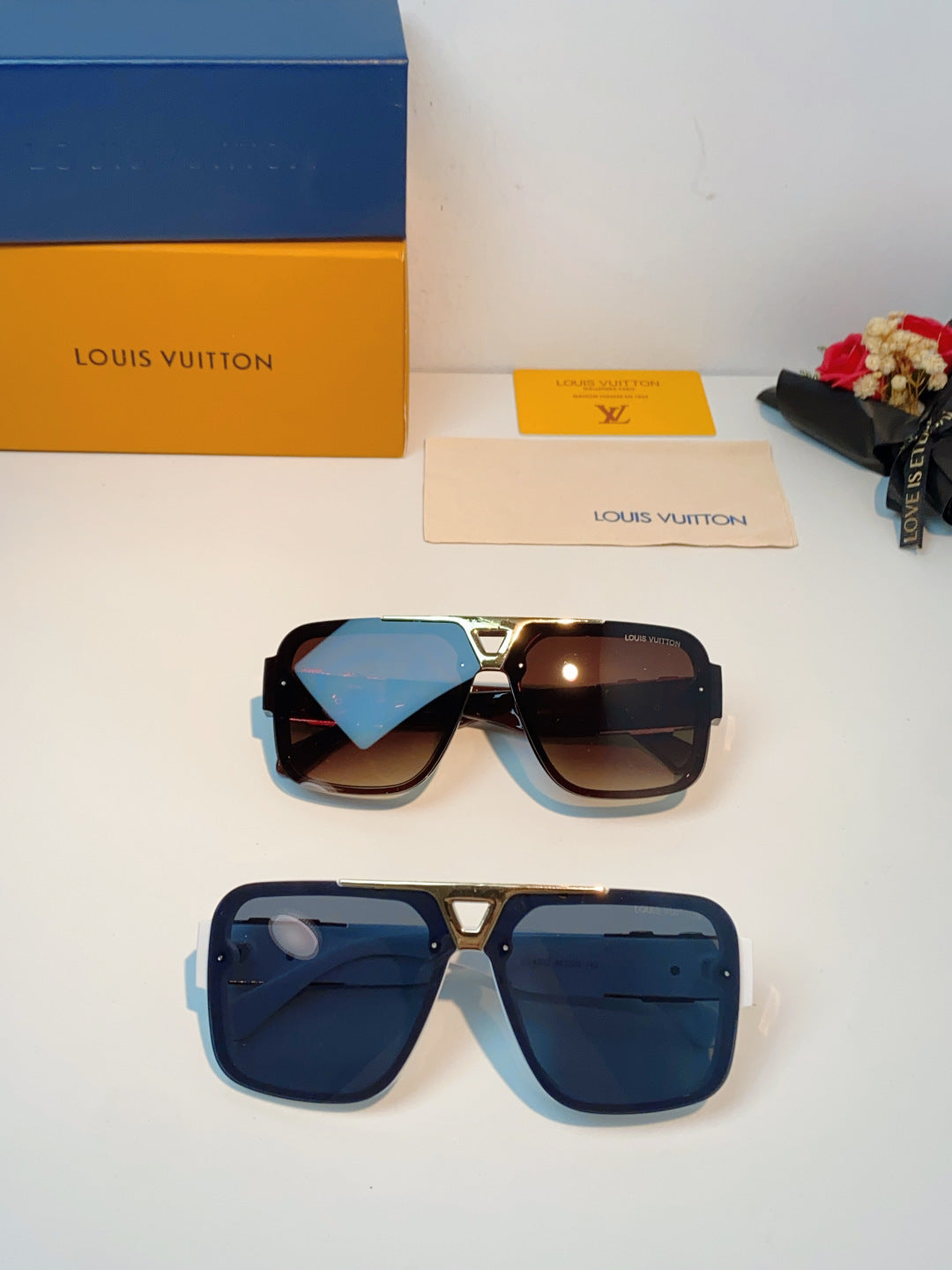 Louis Vuitton Square Blue Lens Sunglasses for Men & Women - 158098 - detail image 12