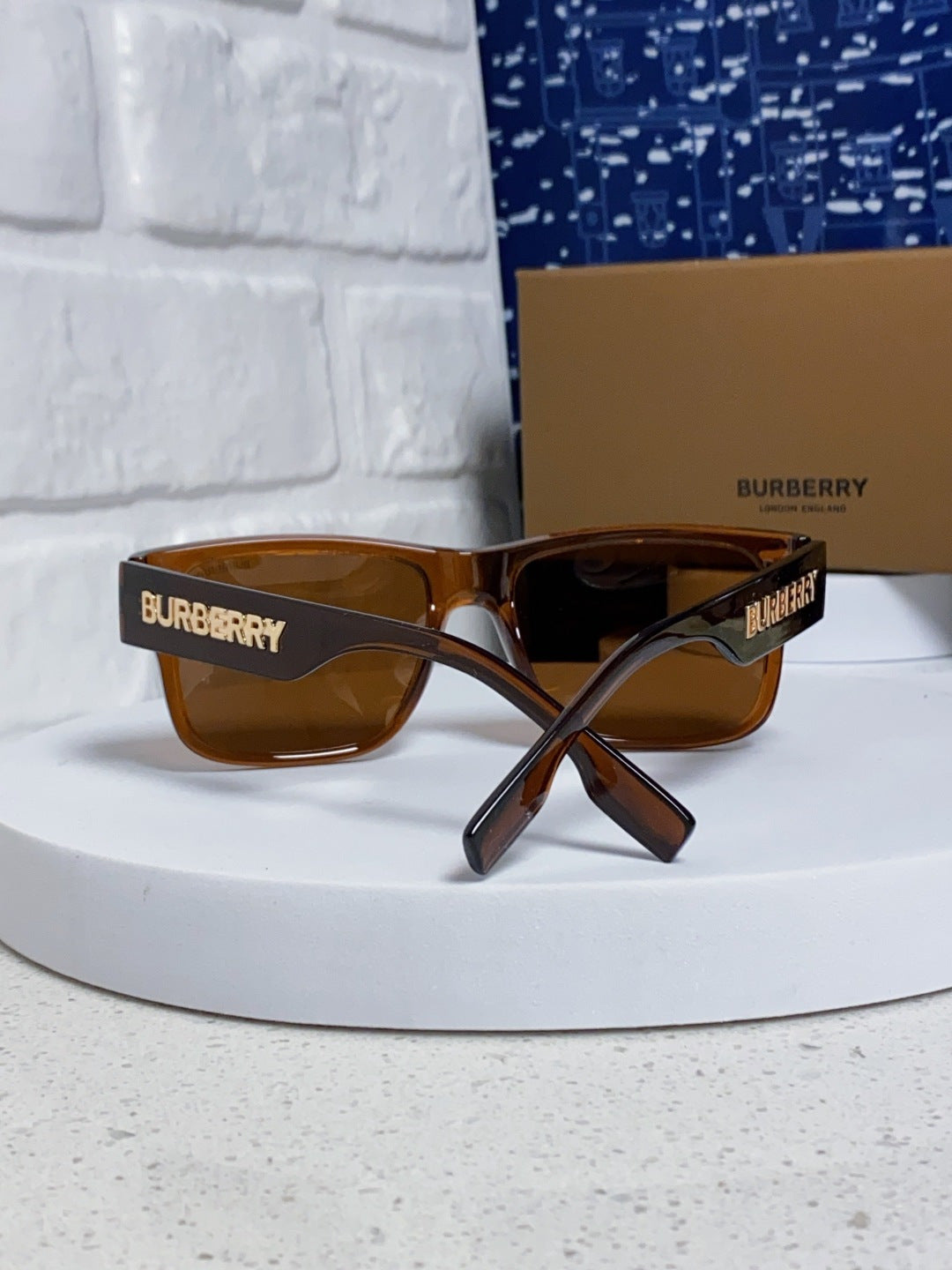 Burberry Polarized Square Brown Lens Sunglasses for Men & Women - detail image 3