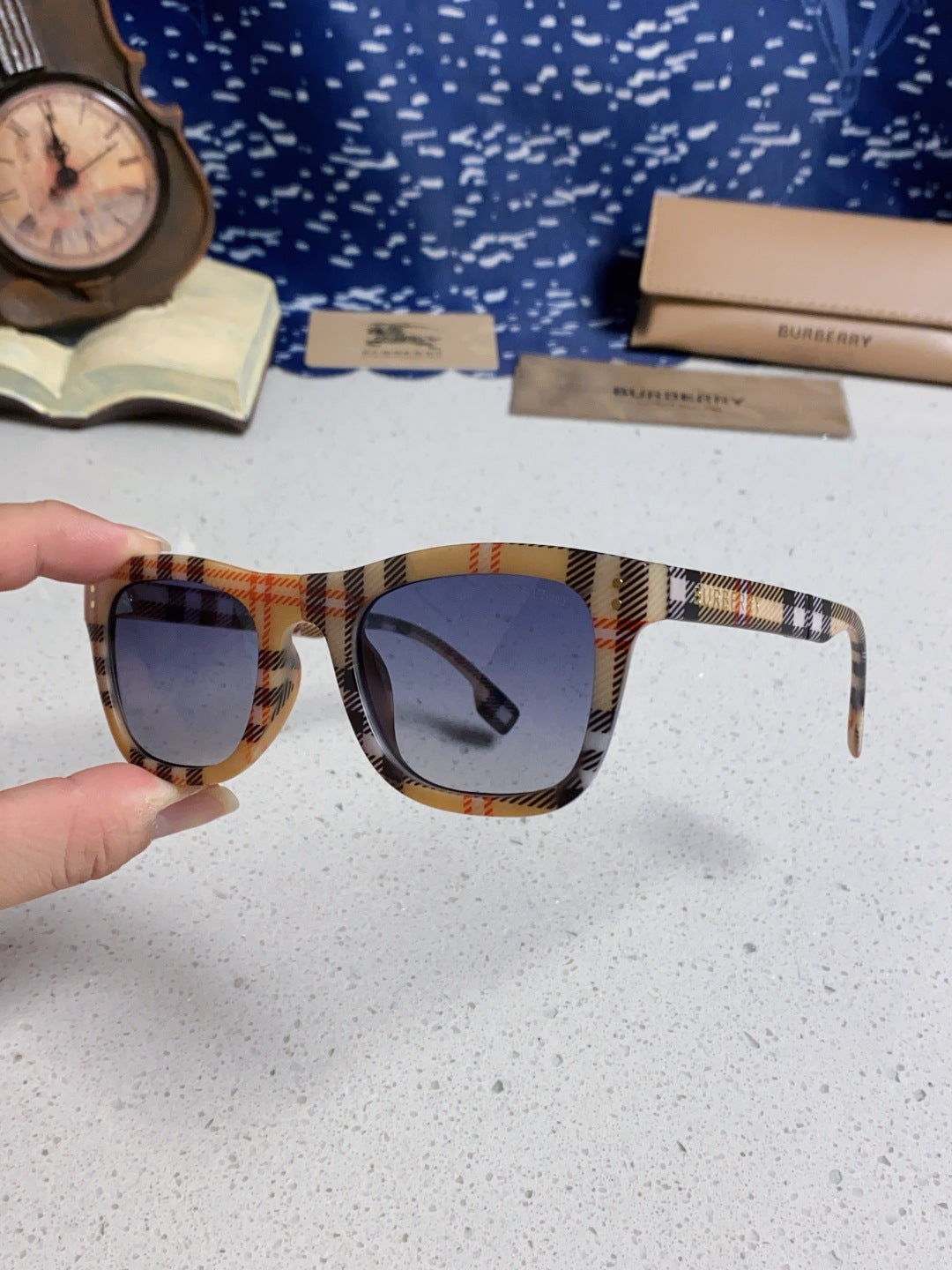 Burberry Folding Fashion Brown Lens Sunglasses for Men & Women - 432409 - detail image 6