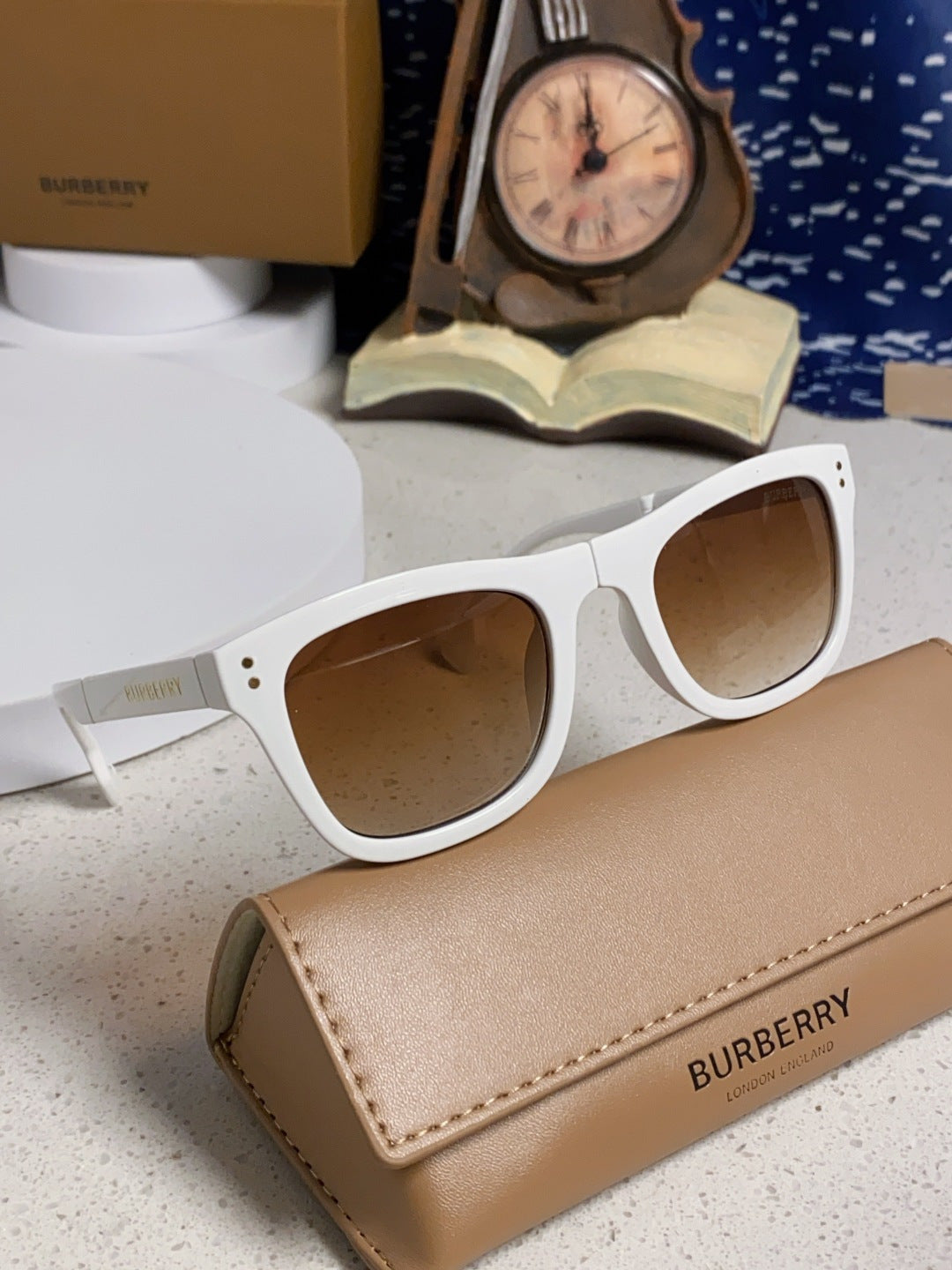 Burberry Folding Fashion Brown Lens Sunglasses for Men & Women - 998320 - detail image 10