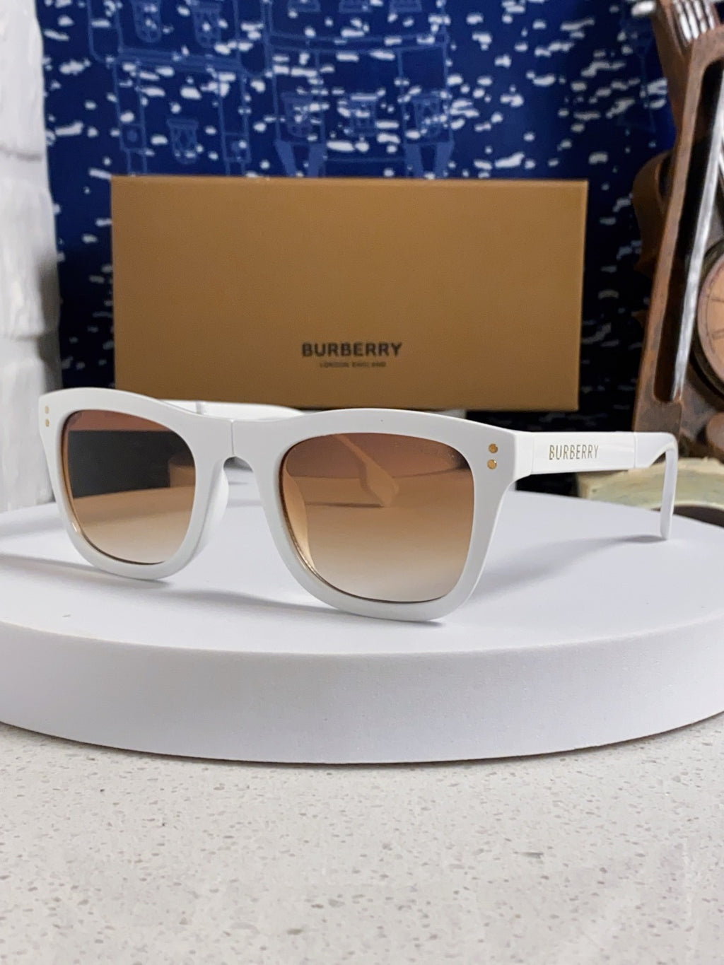 Burberry Folding Fashion Brown Lens Sunglasses for Men & Women - 998320