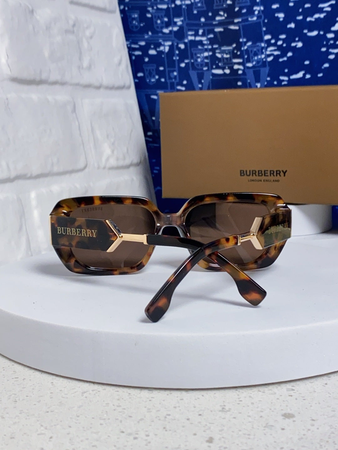 Burberry Rectangular Red Lens Sunglasses for Men & Women - 416079 - detail image 3