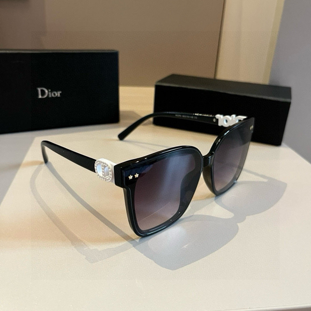 Dior Fashion Gold Lens Sunglasses for Men & Women - 449146