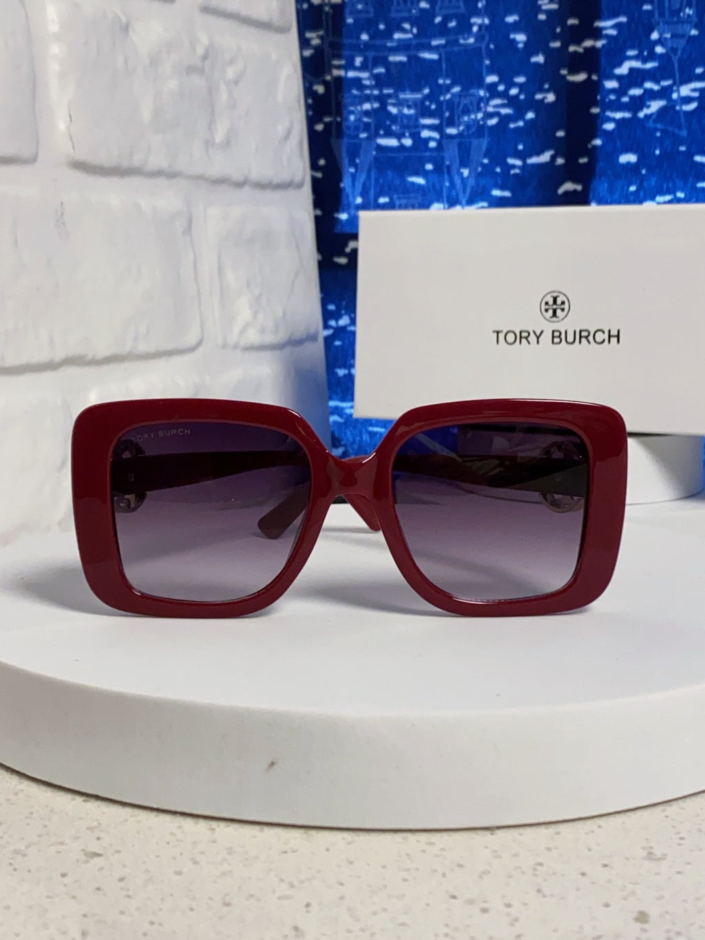 Burberry Square Red Lens Sunglasses for Women - 432507 - detail image 2