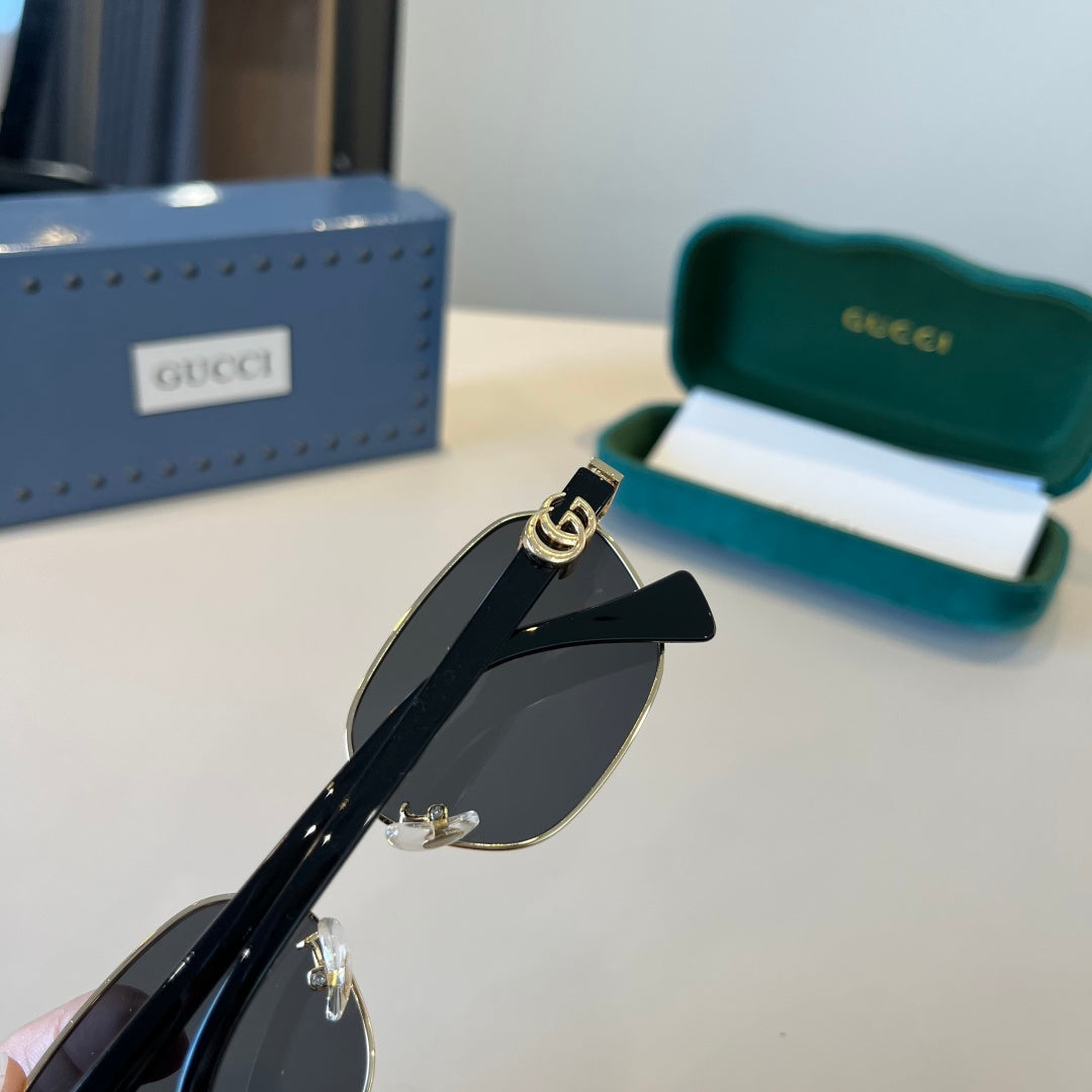 Gucci Polarized Fashion Silver Lens Sunglasses for Men - 381961 - detail image 8