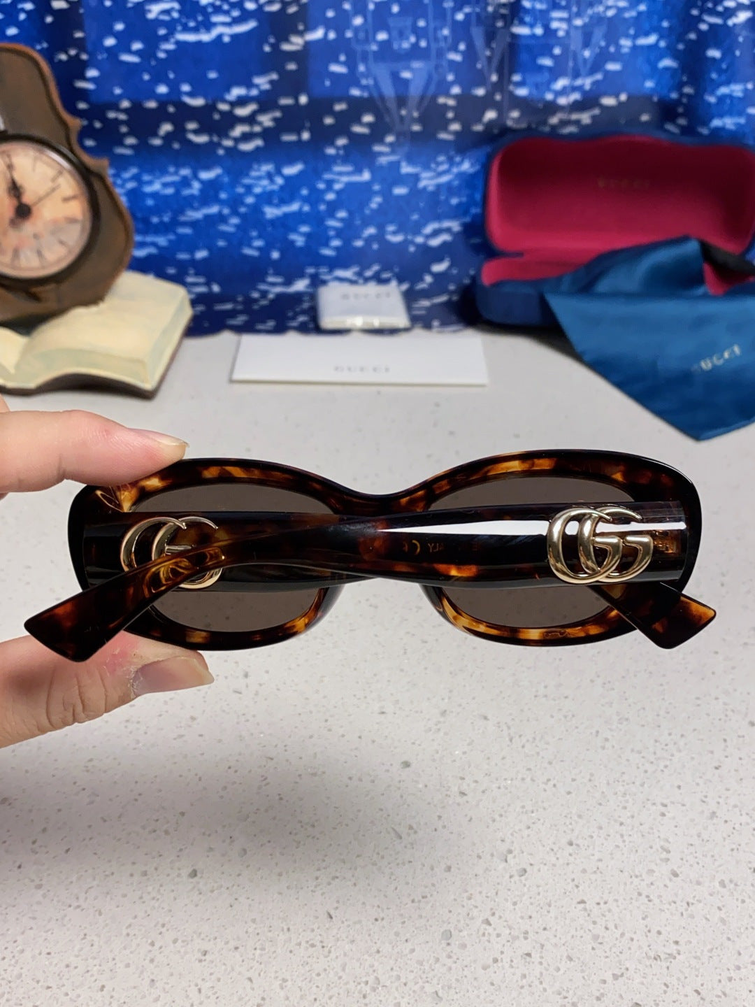 Gucci Oval Black Lens Sunglasses for Men & Women - 357949 - detail image 4