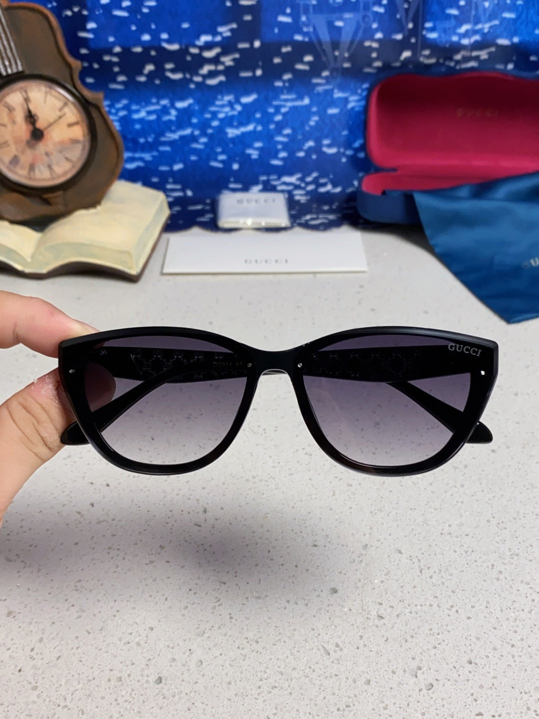 Gucci Cat-Eye Silver Lens Sunglasses for Men & Women - 357957 - detail image 4