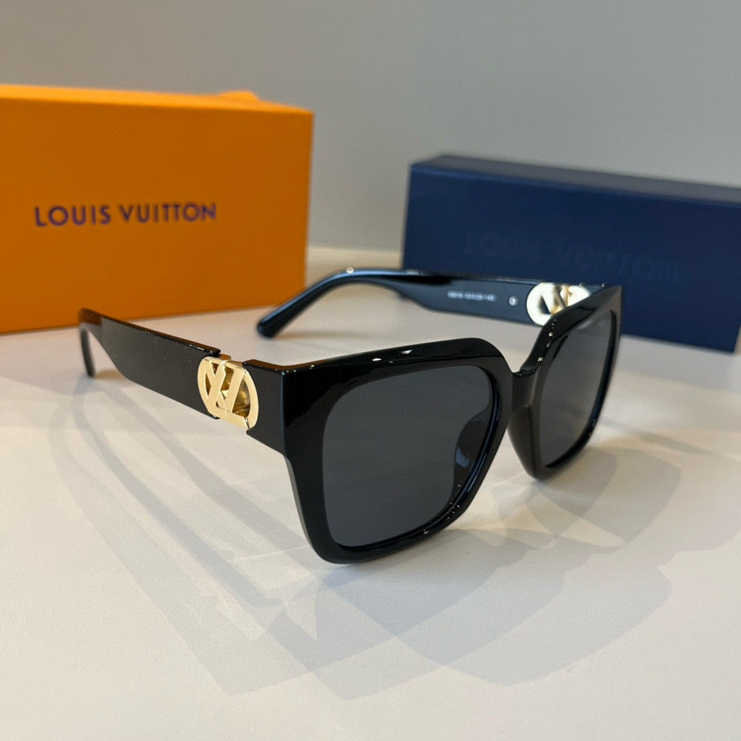 Louis Vuitton Slim Black Lens Sunglasses for Men & Women - 997429