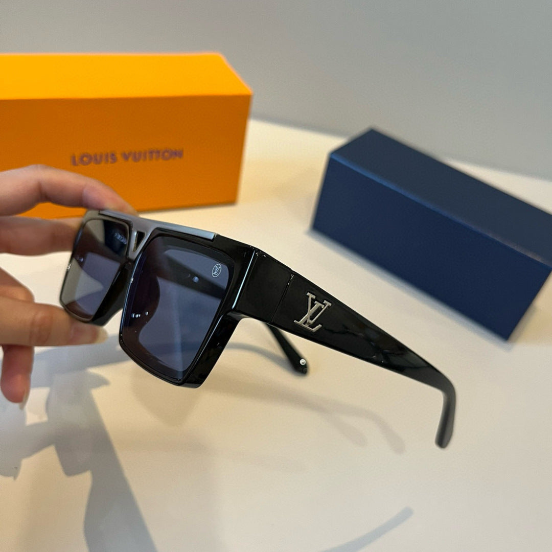 Louis Vuitton Z1502W Fashion Black Lens Sunglasses for Men & Women - 997400 - detail image 4