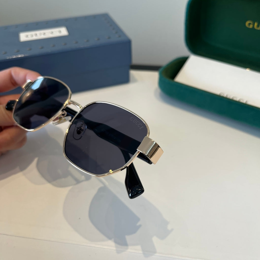 Gucci Oversized Silver Lens Sunglasses for Women - 398306 - detail image 8