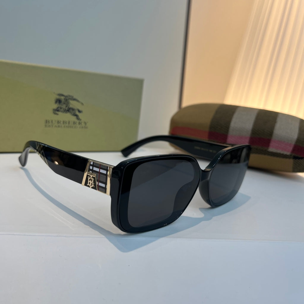 Burberry Fashion Black Lens Sunglasses for Men & Women - 382895