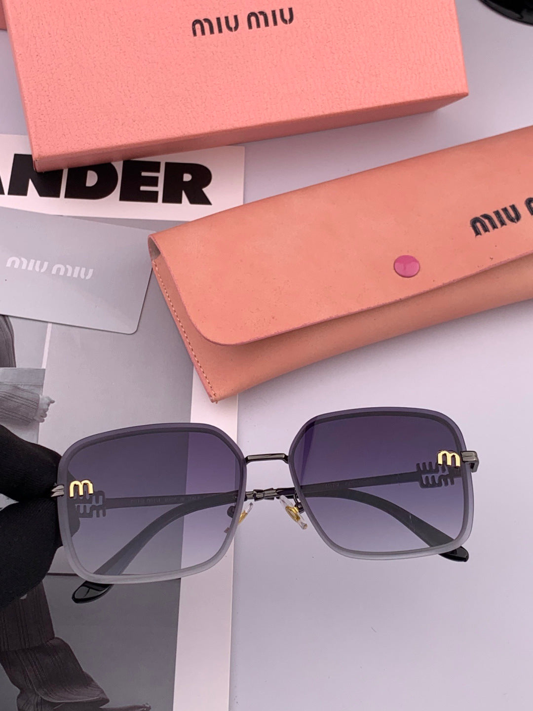 Miu Miu M9407 Fashion Black Lens Sunglasses for Men & Women - 935236 - detail image 3