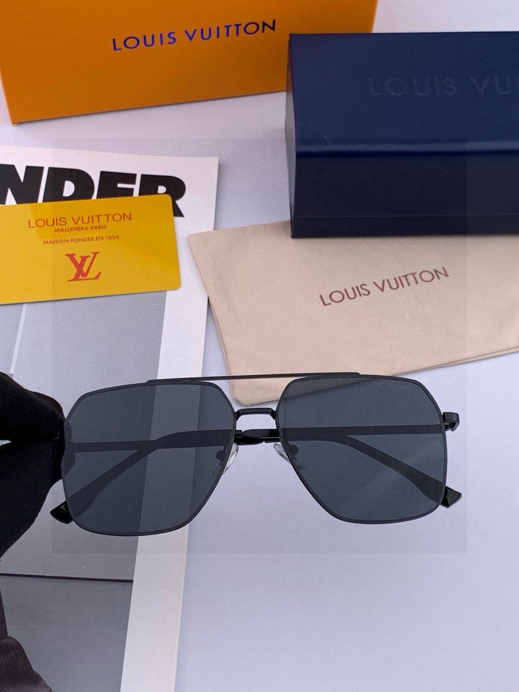 Louis Vuitton L58900 Fashion Brown Lens Sunglasses for Men & Women