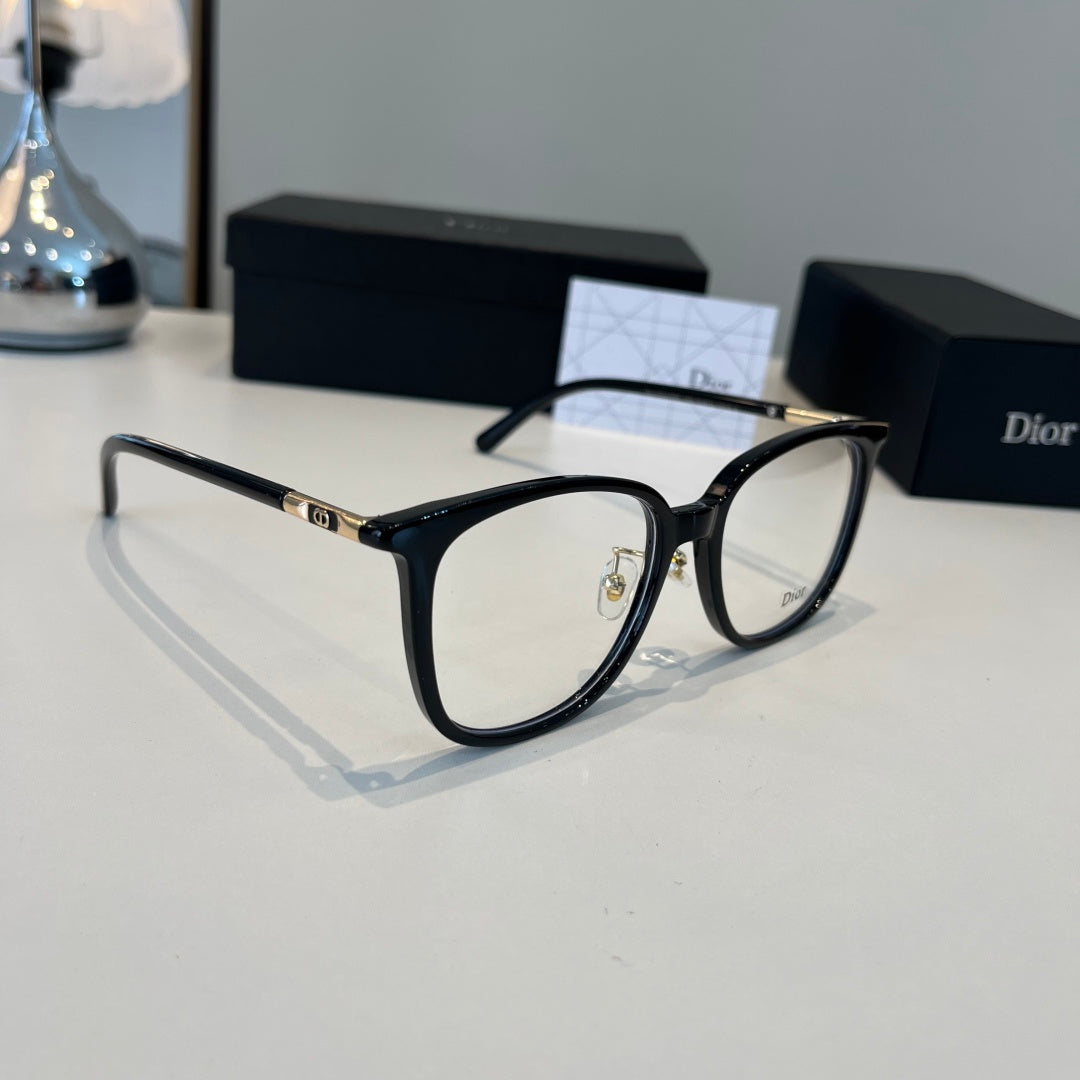 Dior Fashion Silver Lens Sunglasses for Men & Women - 431892