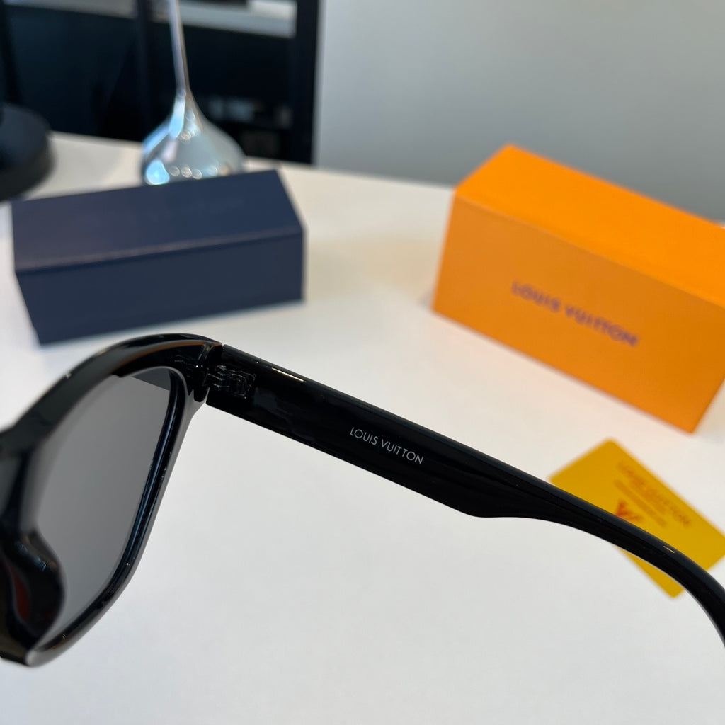 Louis Vuitton Metal Fashion Black Lens Sunglasses for Men & Women - 158134 - detail image 9