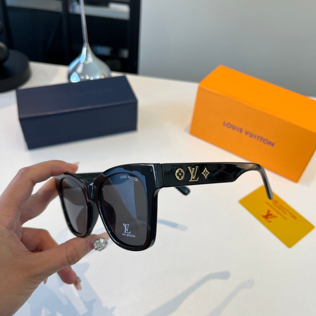Louis Vuitton Metal Fashion Black Lens Sunglasses for Men & Women - 158134 - detail image 10