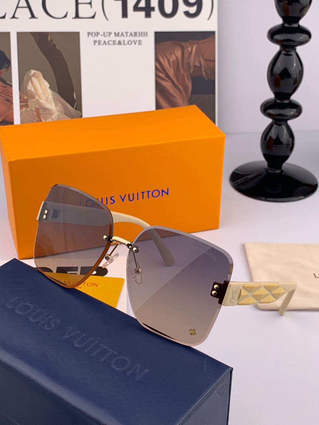 Louis Vuitton L1550 Square Black Lens Sunglasses for Men & Women - detail image 4