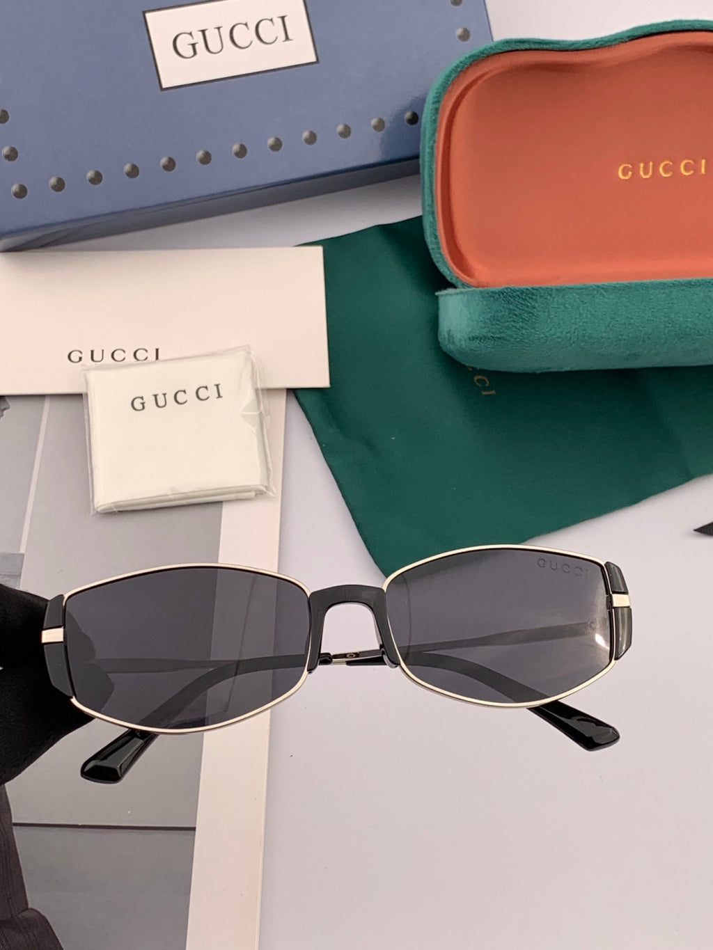 Gucci G2827 Polarized Oversized Red Lens Sunglasses for Men & Women - 997600