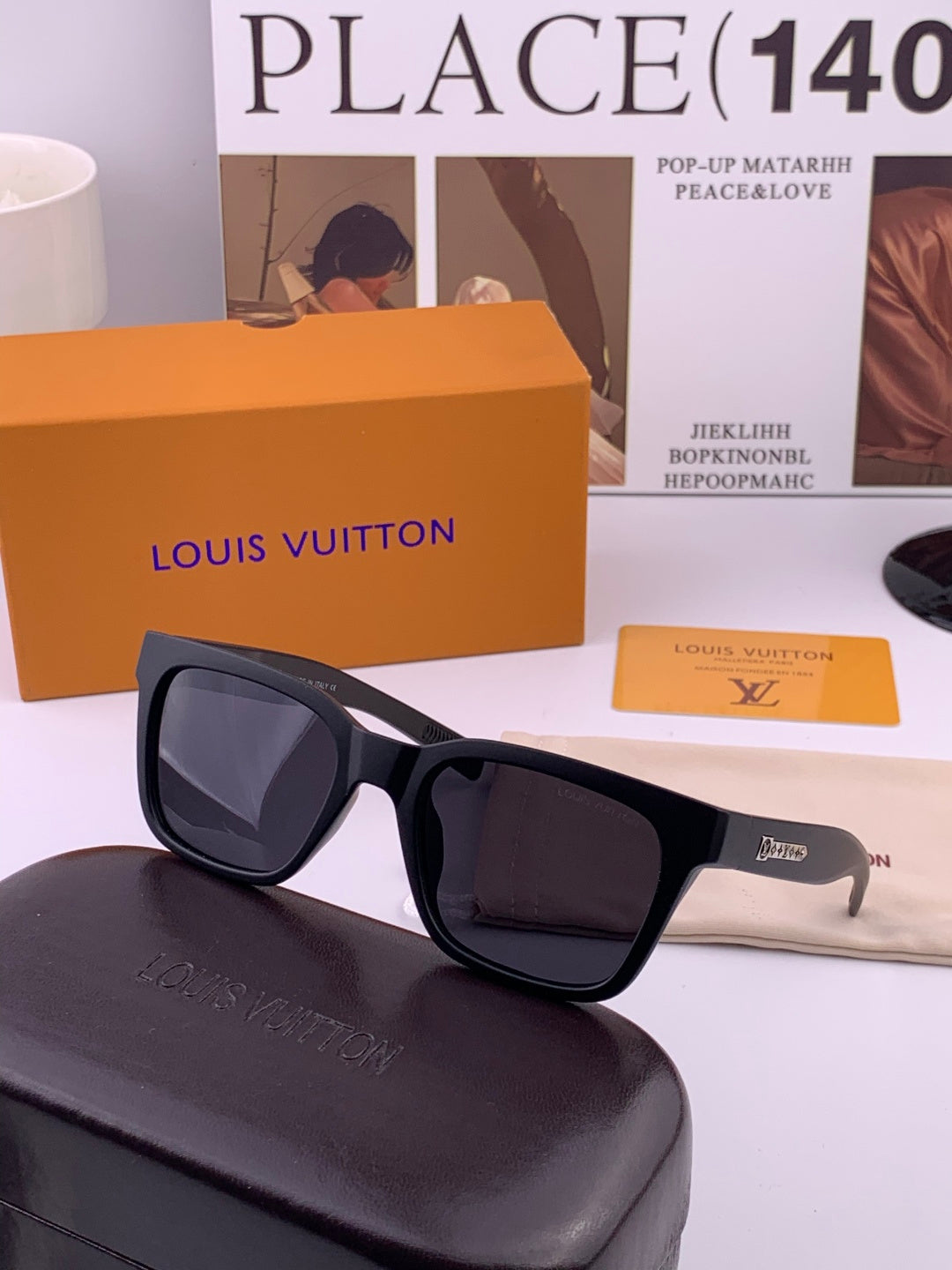 Louis Vuitton Fashion Black Lens Sunglasses for Men & Women - 997443 - detail image 4