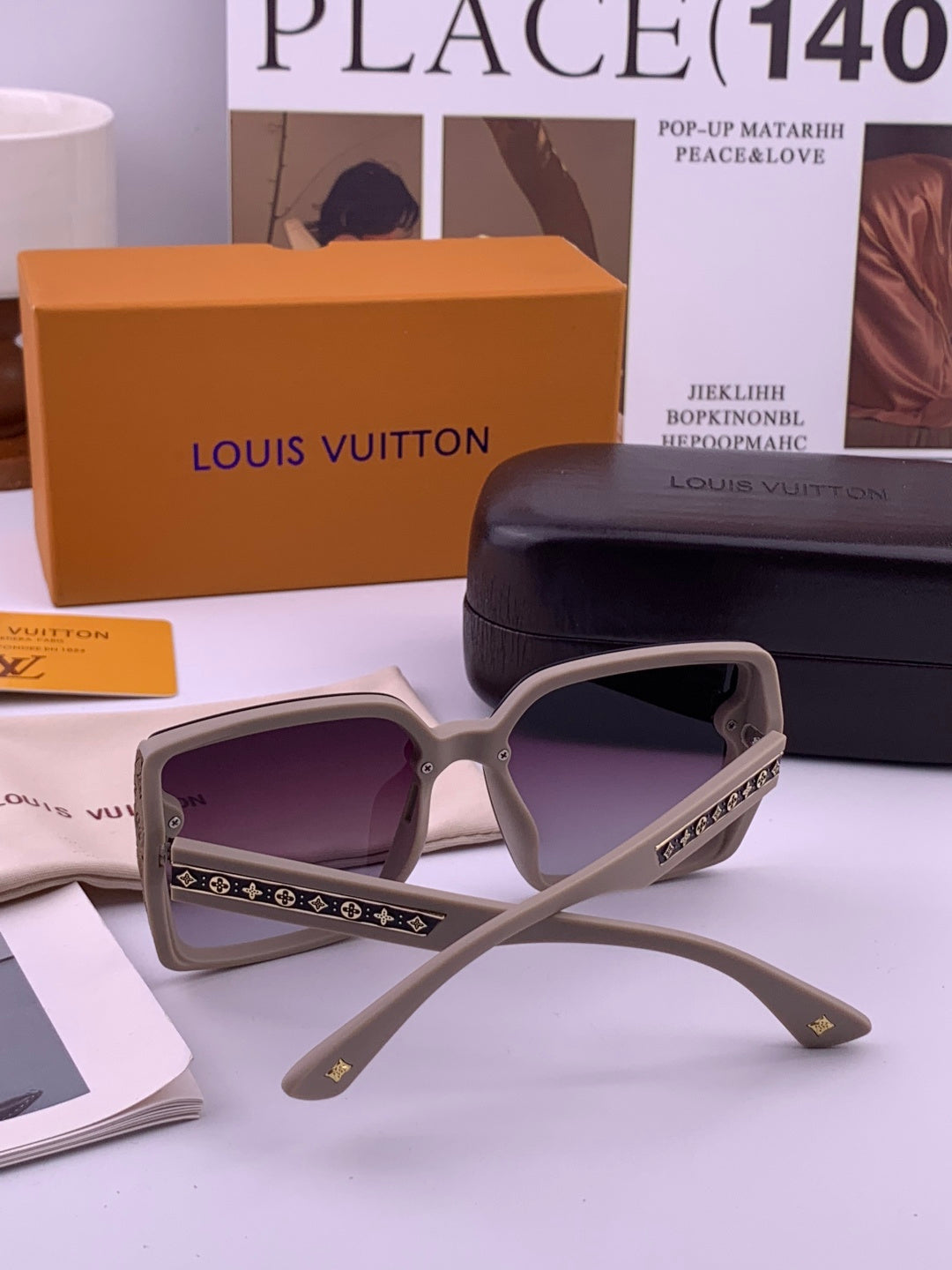 Louis Vuitton Fashion Gold Lens Sunglasses for Men & Women - 997441 - detail image 5