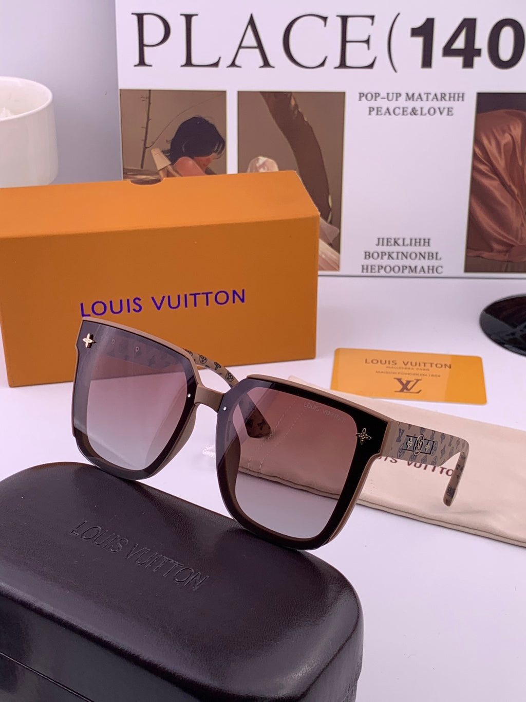 Louis Vuitton L1132 Square Gold Lens Sunglasses for Women - 997444 - detail image 3