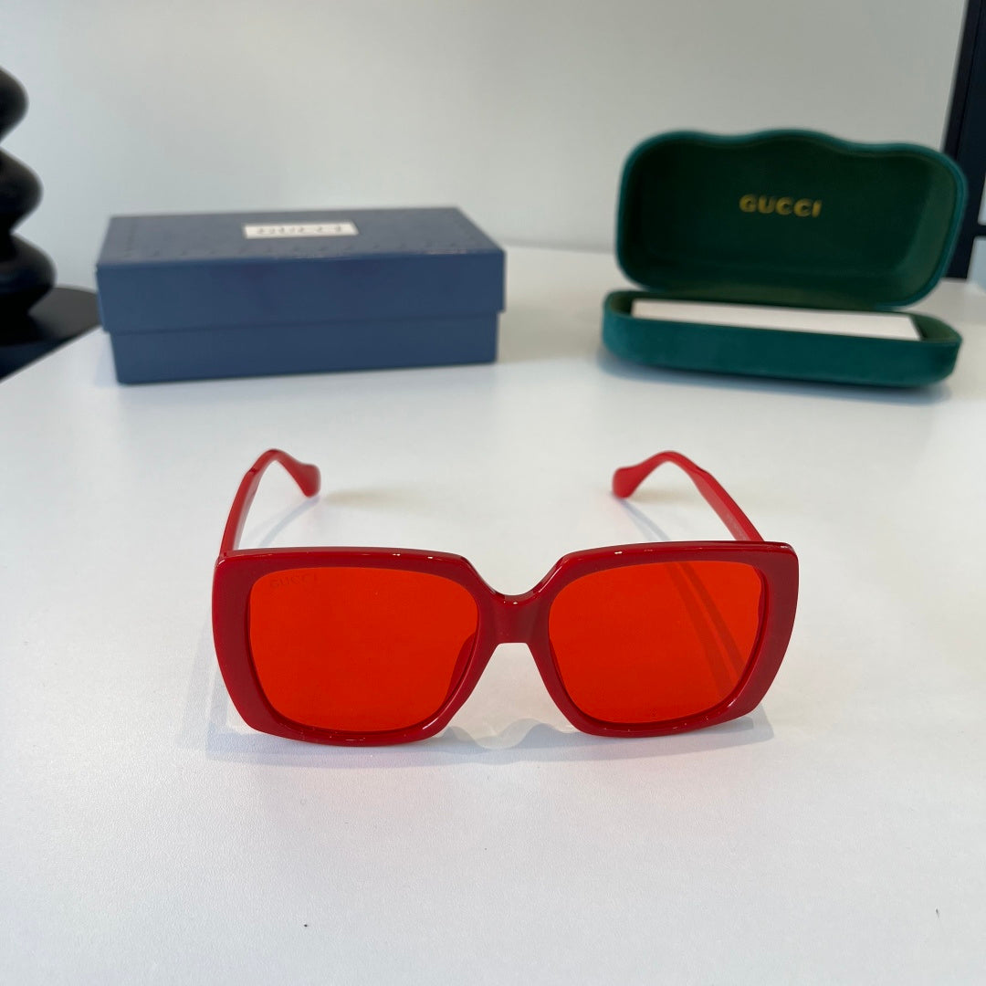 Gucci Oversized Red Lens Sunglasses for Men & Women - 371506