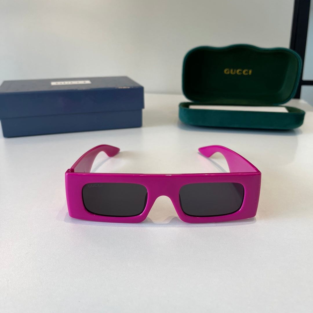 Gucci Oversized Purple Lens Sunglasses for Men & Women - 371484 - detail image 2