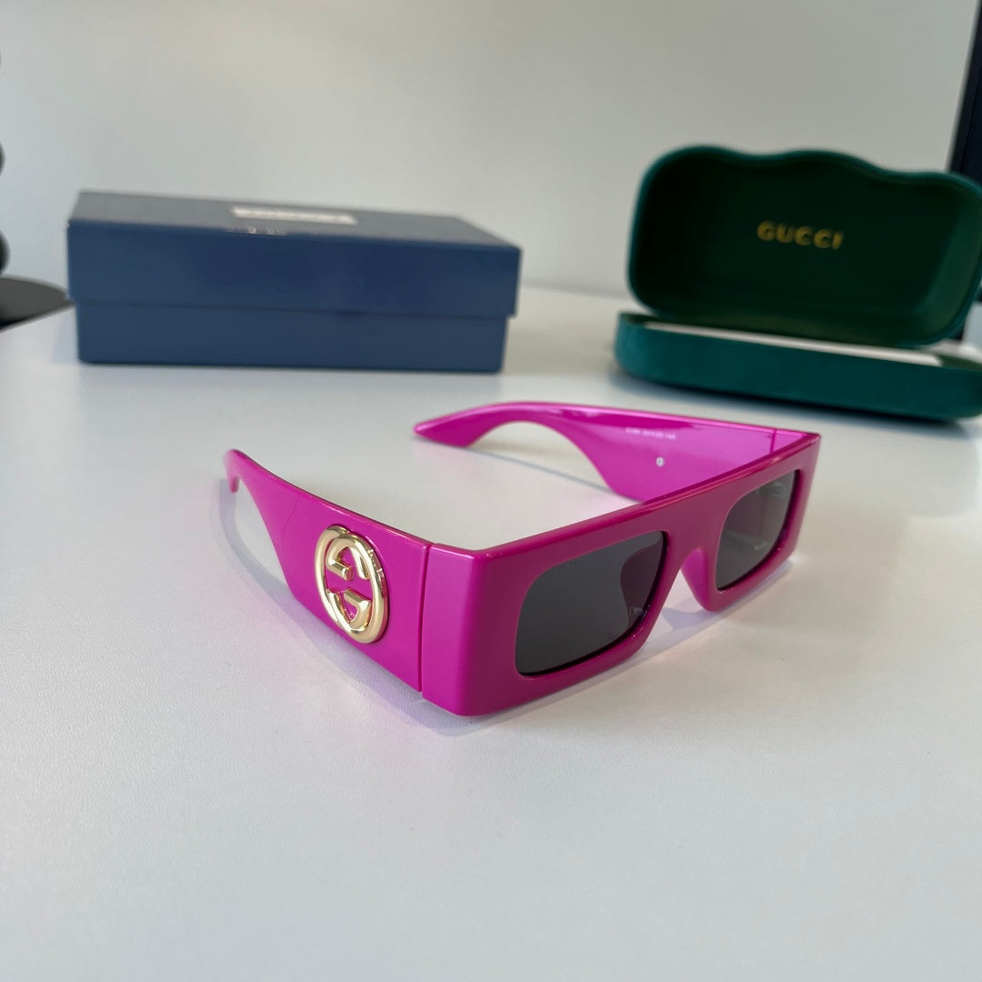Gucci Oversized Purple Lens Sunglasses for Men & Women - 371484