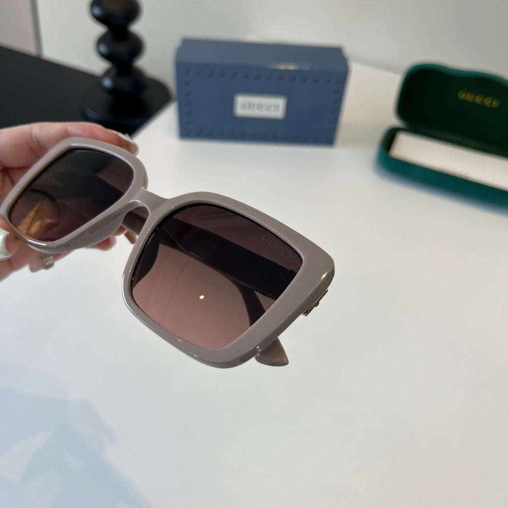 Gucci Fashion Silver Lens Sunglasses for Men & Women - 371491 - detail image 5