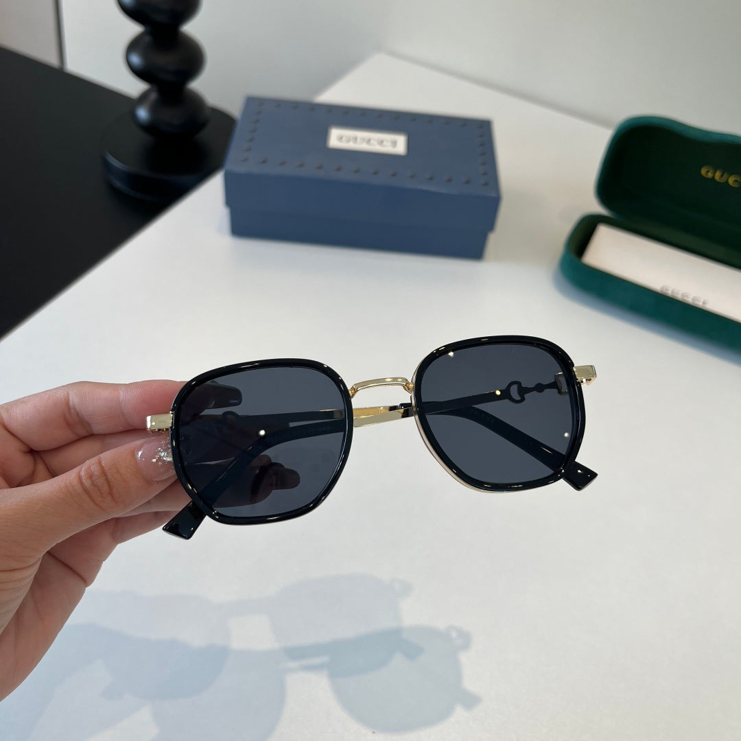 Gucci Oversized Silver Lens Sunglasses for Women - 371494 - detail image 4