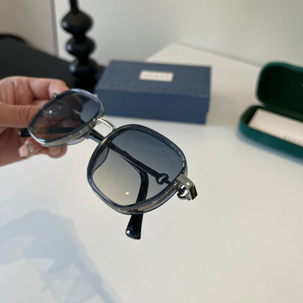 Gucci Oversized Silver Lens Sunglasses for Women - 371496 - detail image 4