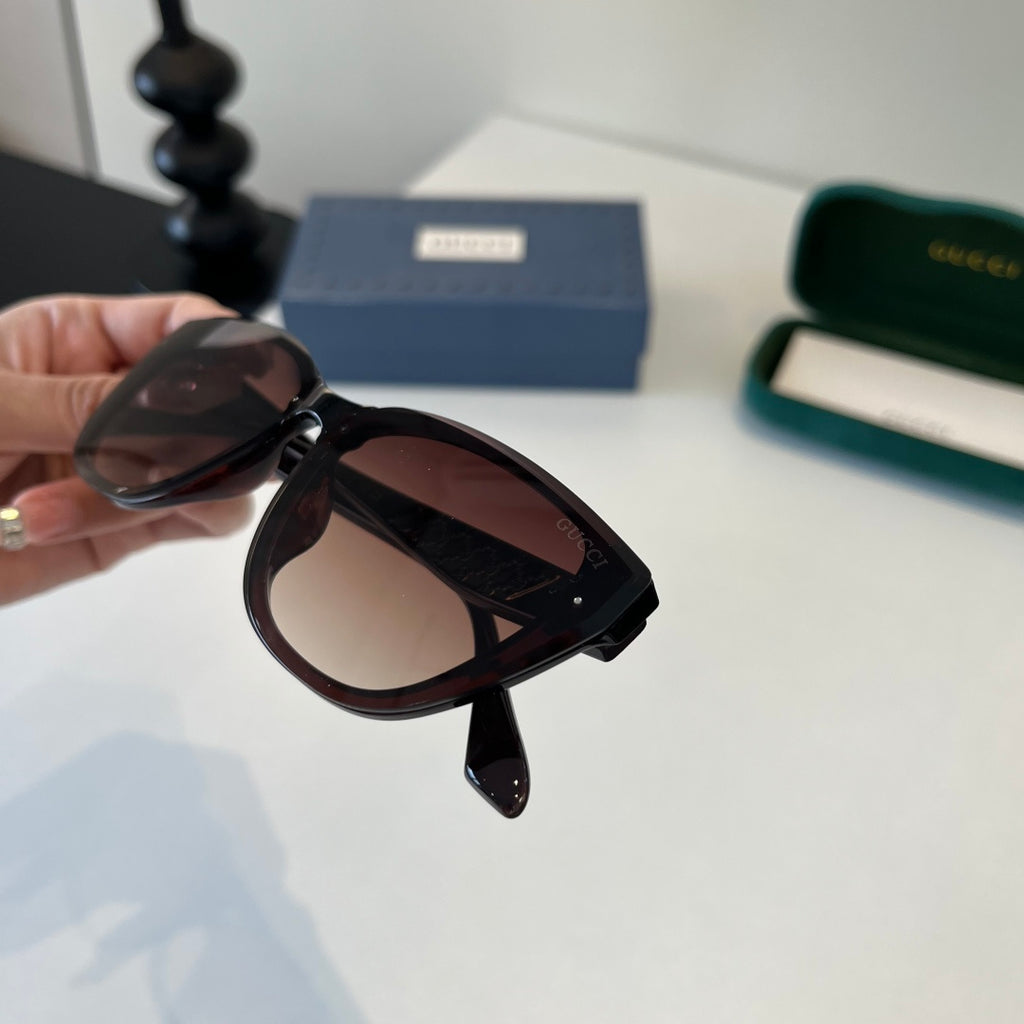 Gucci Oversized Red Lens Sunglasses for Women - 371498 - detail image 5