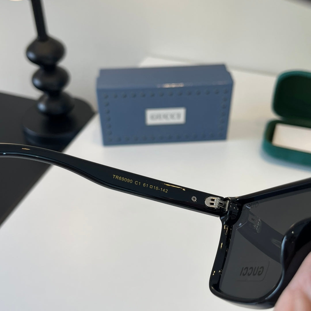 Gucci Fashion Black Lens Sunglasses for Men & Women - 371501 - detail image 6
