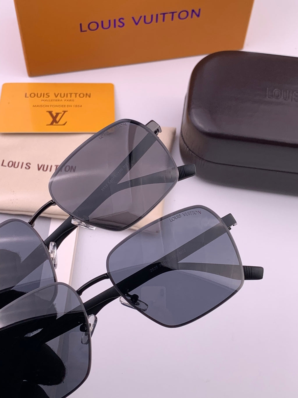 Louis Vuitton L5253 Polarized Aviator Gray Lens Sunglasses for Men - detail image 5