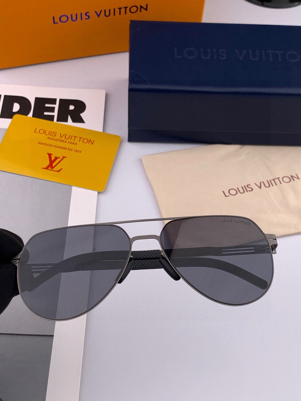 Louis Vuitton L186 Fashion Gold Lens Sunglasses for Men & Women - detail image 2
