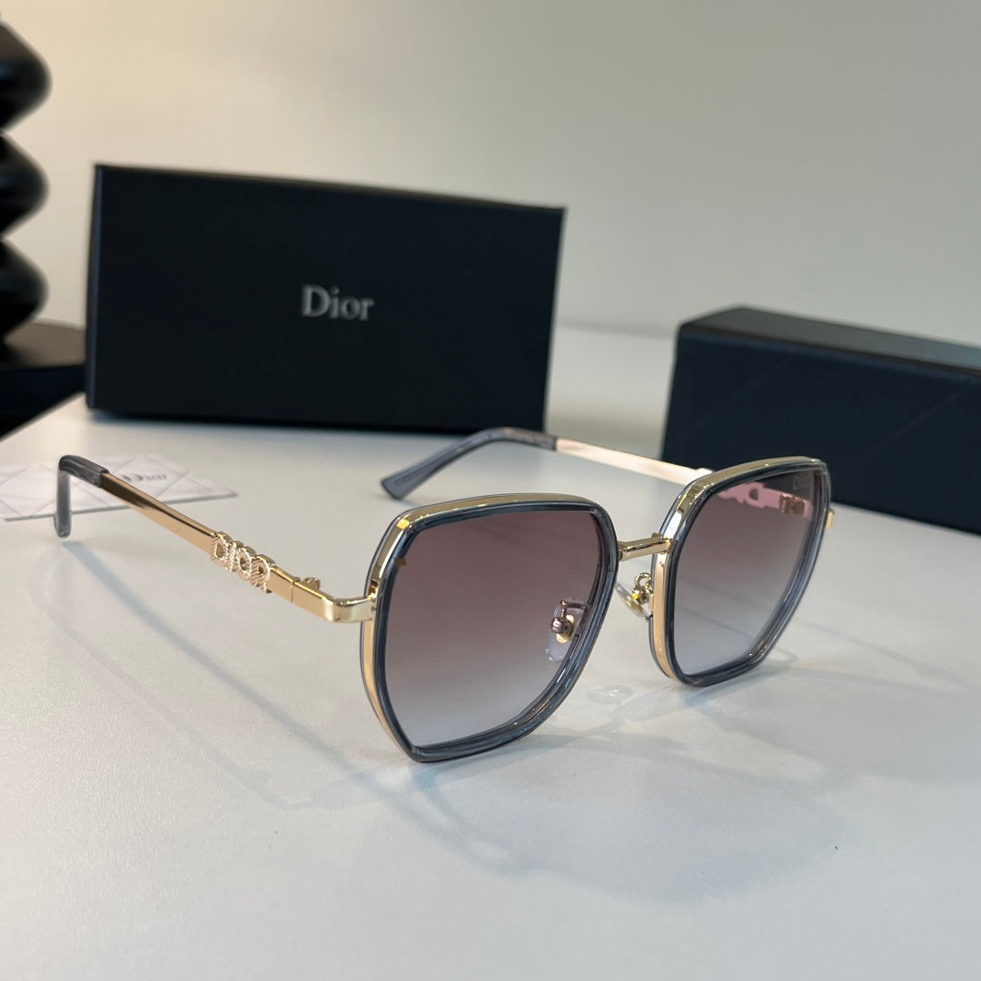 Dior Fashion Silver Lens Sunglasses for Men & Women - 431801