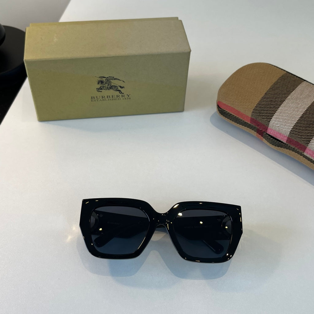 Burberry Fashion Black Lens Sunglasses for Women - 399120 - detail image 4