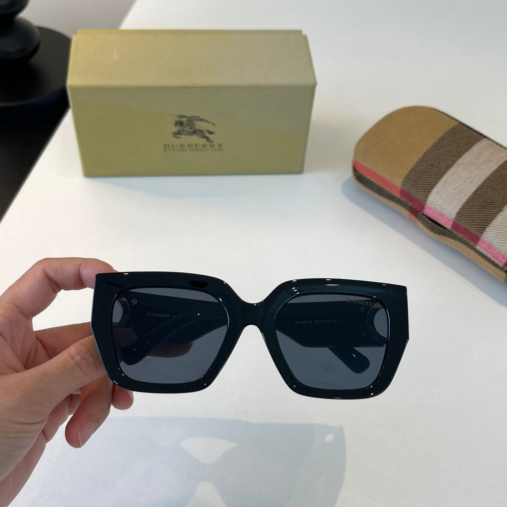 Burberry Fashion Black Lens Sunglasses for Women - detail image 5