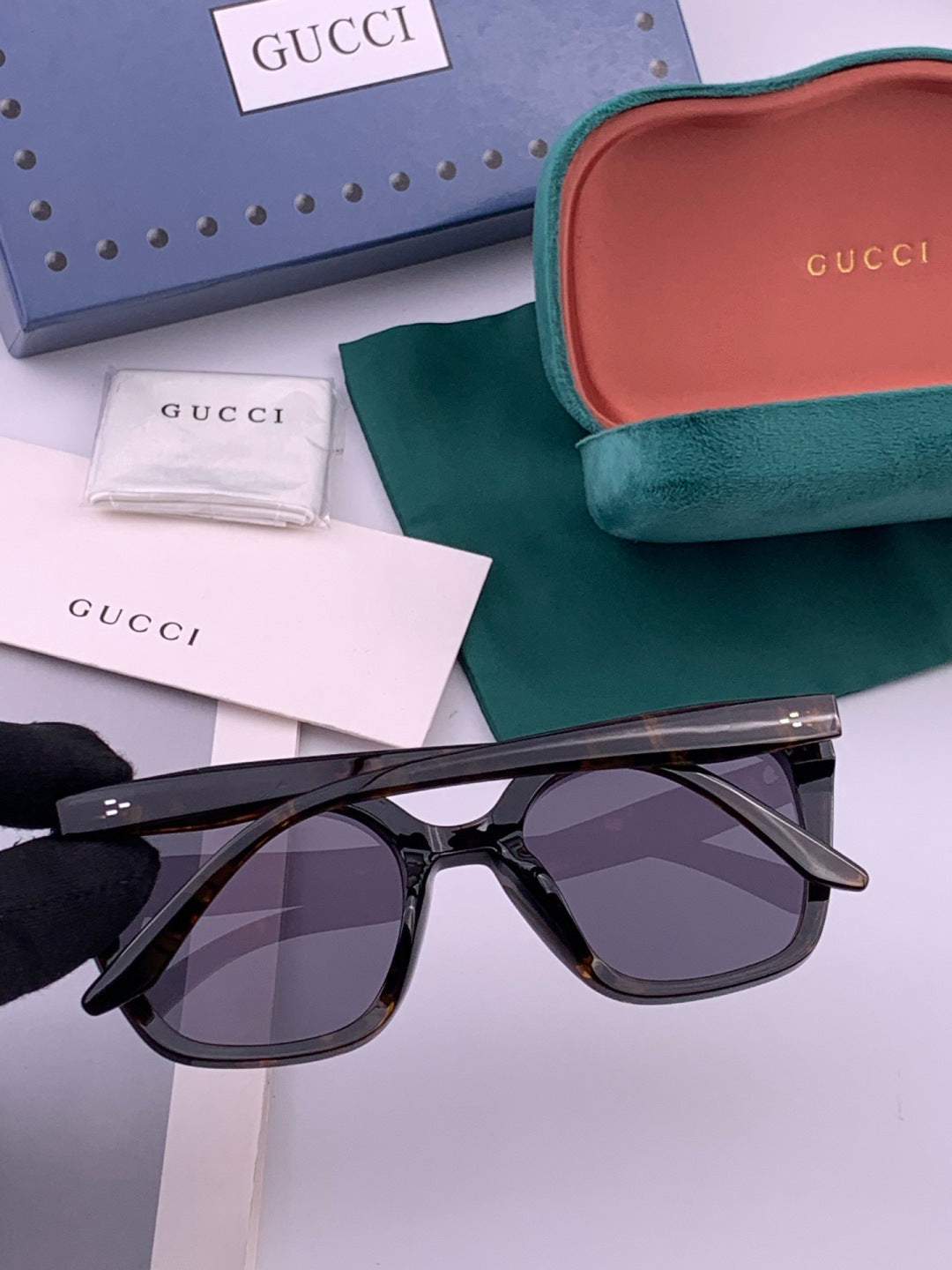 Gucci G07726 Polarized Square Black Lens Sunglasses for Men & Women - 357907 - detail image 7