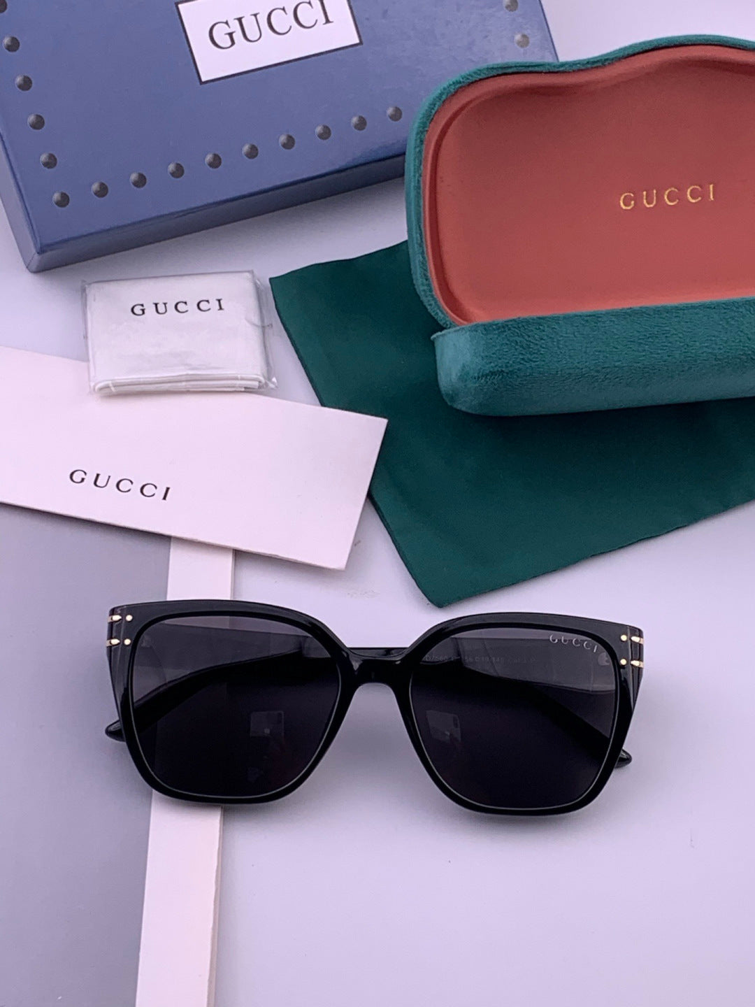 Gucci G0756 Polarized Square Black Lens Sunglasses for Men & Women - 357910 - detail image 6