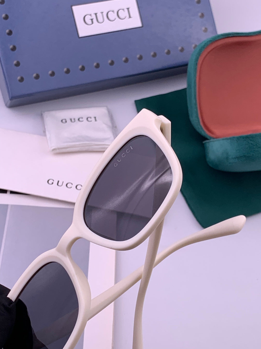 Gucci G5108 Polarized Square Black Lens Sunglasses for Women - 357930 - detail image 3