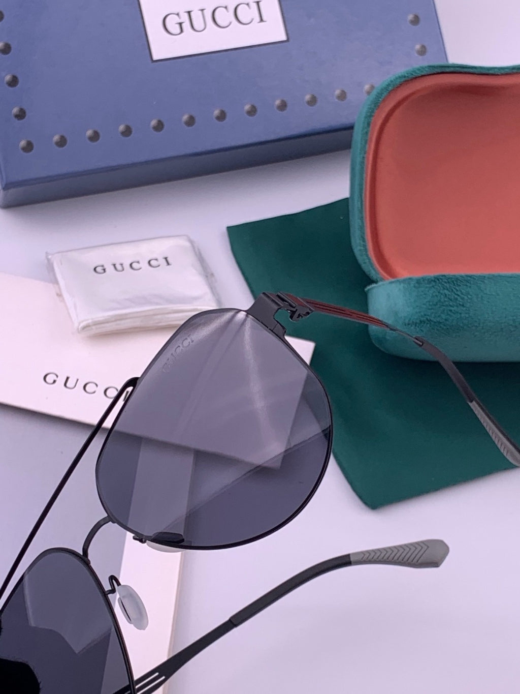 Gucci G5809 Polarized Fashion Gold Lens Sunglasses for Men & Women - 357904 - detail image 3