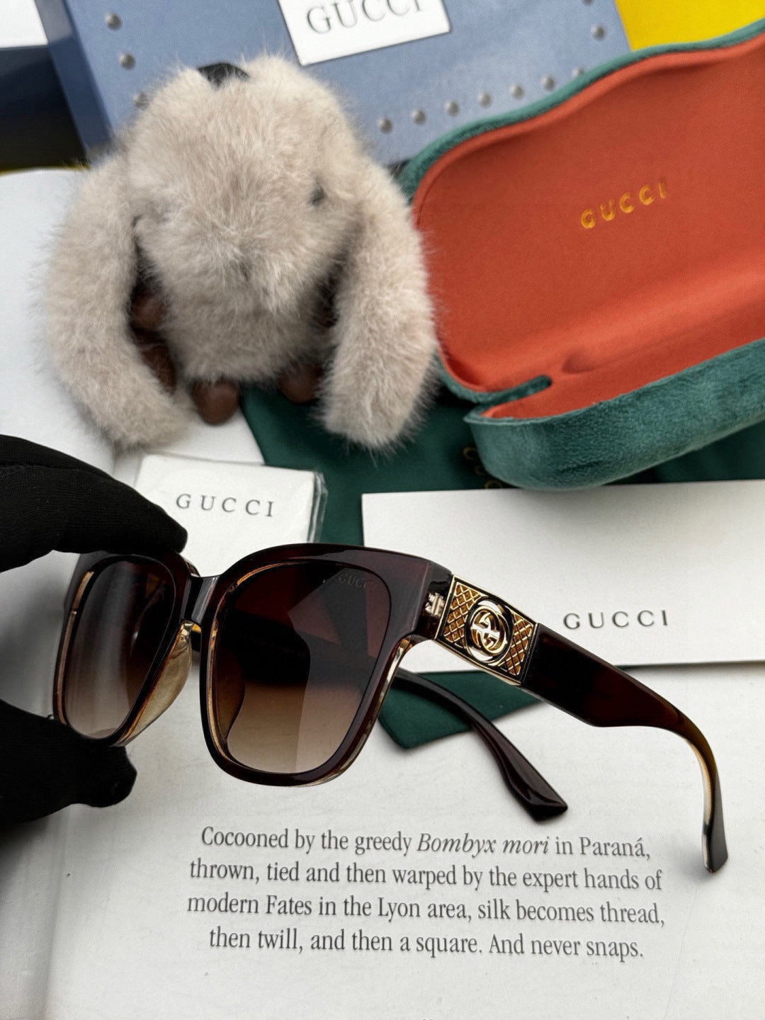 Gucci G35804 Square Gold Lens Sunglasses for Men & Women - 357849 - detail image 4