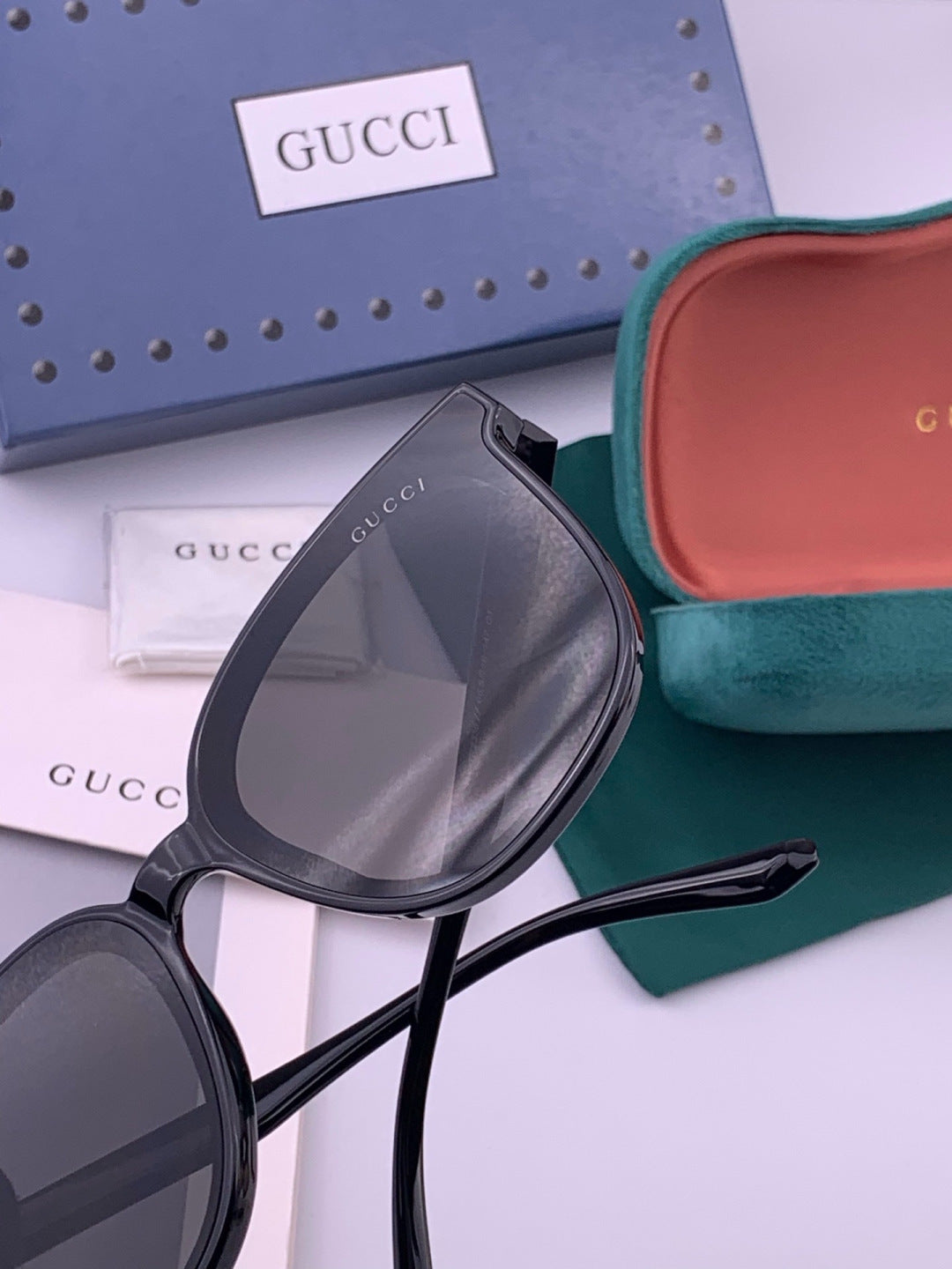 Gucci G6233 Polarized Square Gold Lens Sunglasses for Men & Women - 357818 - detail image 5