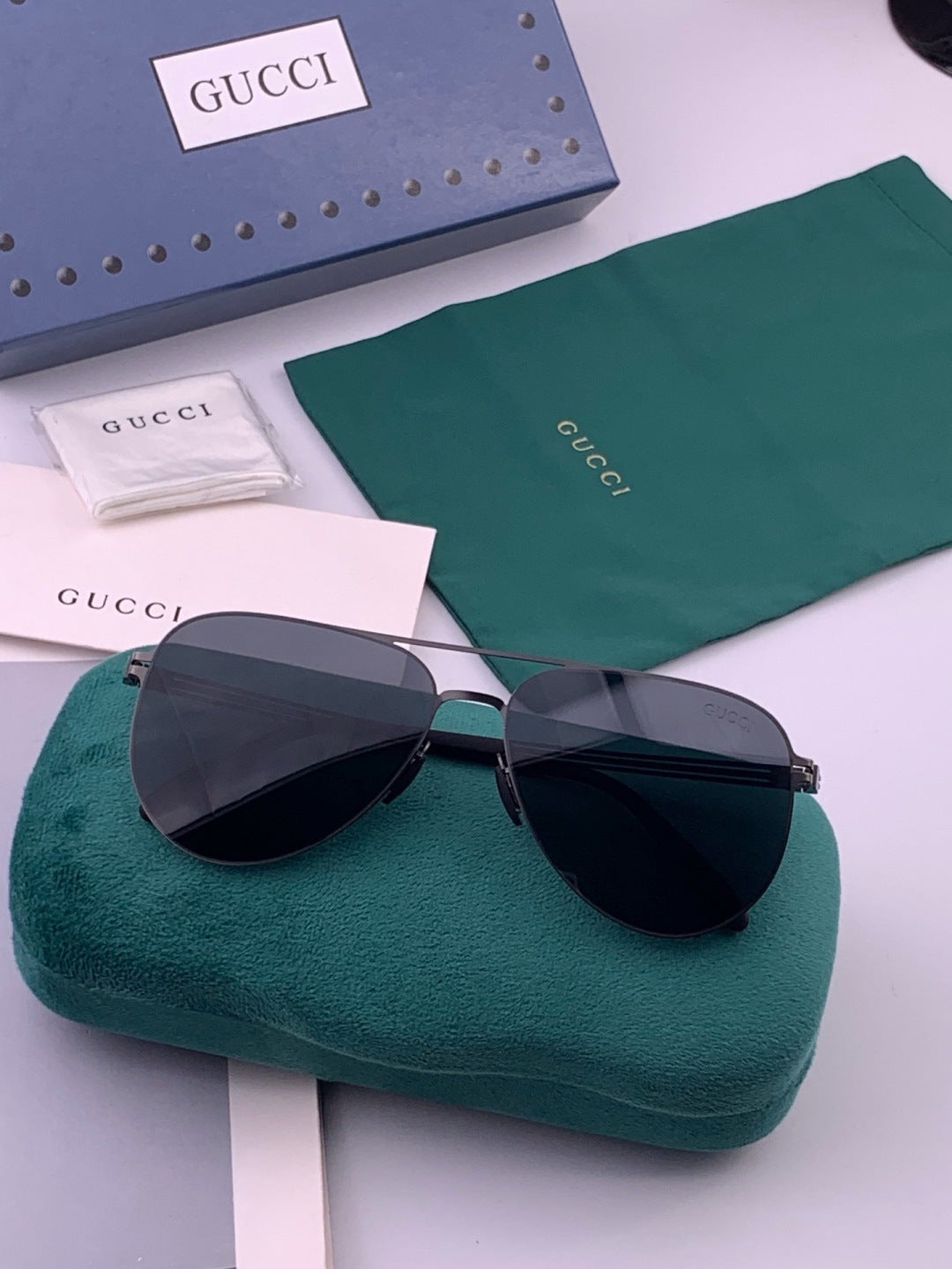 Gucci G1381 Fashion Gold Lens Sunglasses for Men & Women - 357843 - detail image 6